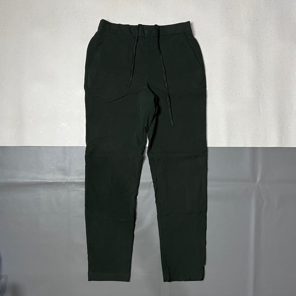 Uniqlo heattech parachute pants