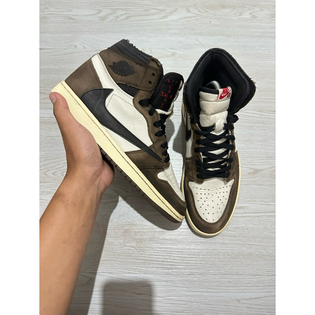 sepatu jordan travis