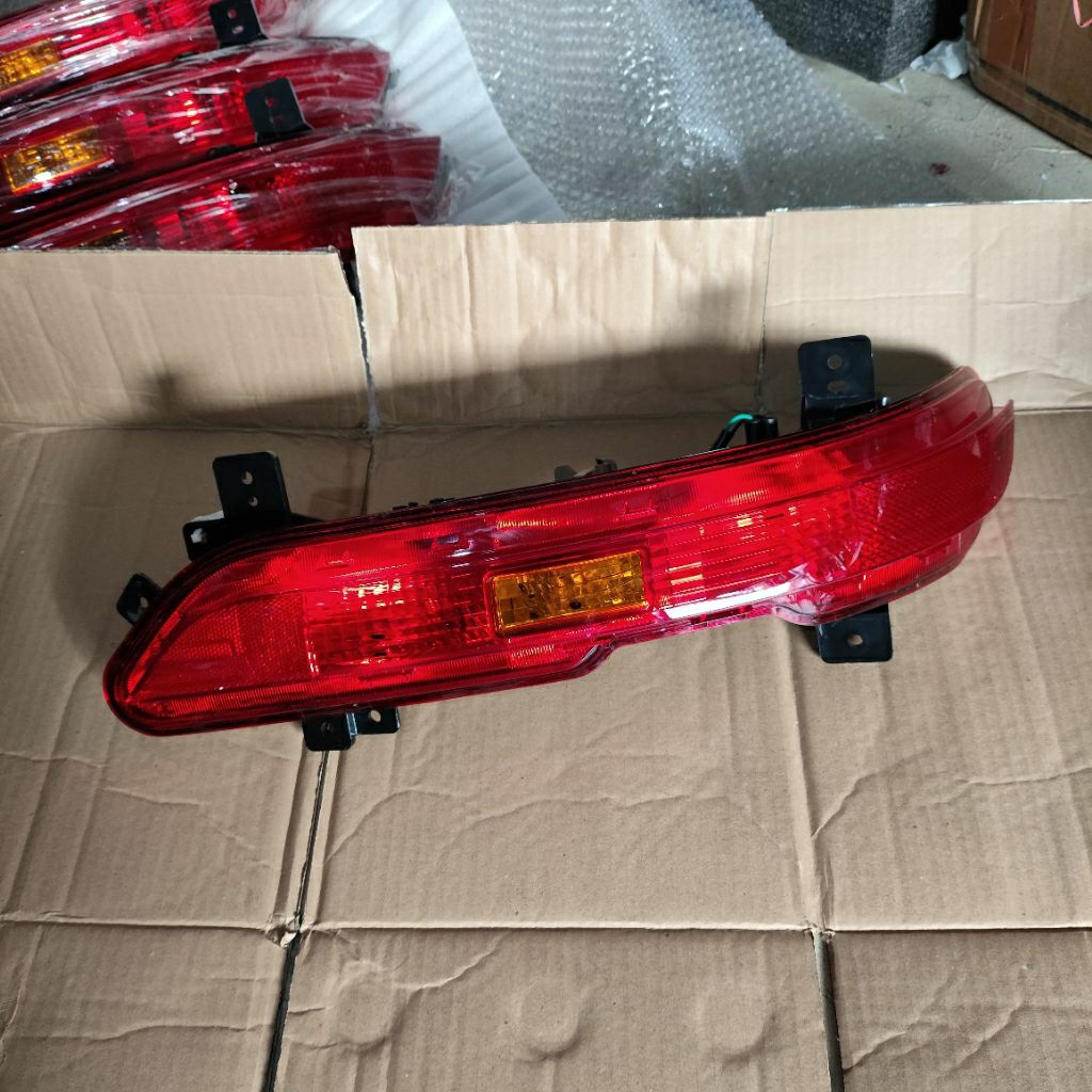 Lampu Reflektor Bumper Belakang Wuling Cortez 2017-2021 original kiri