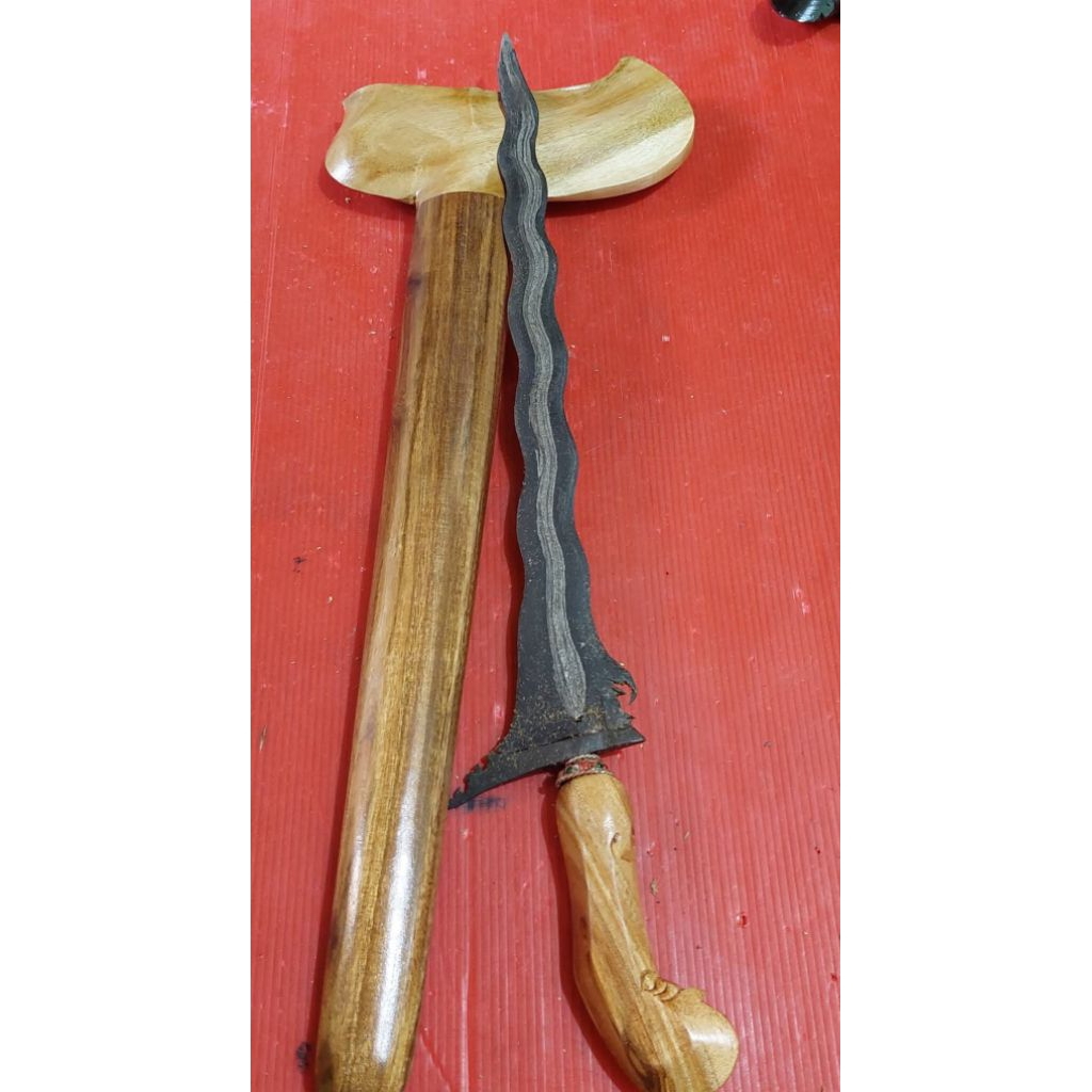 KERIS PAMOR SODO LANANG