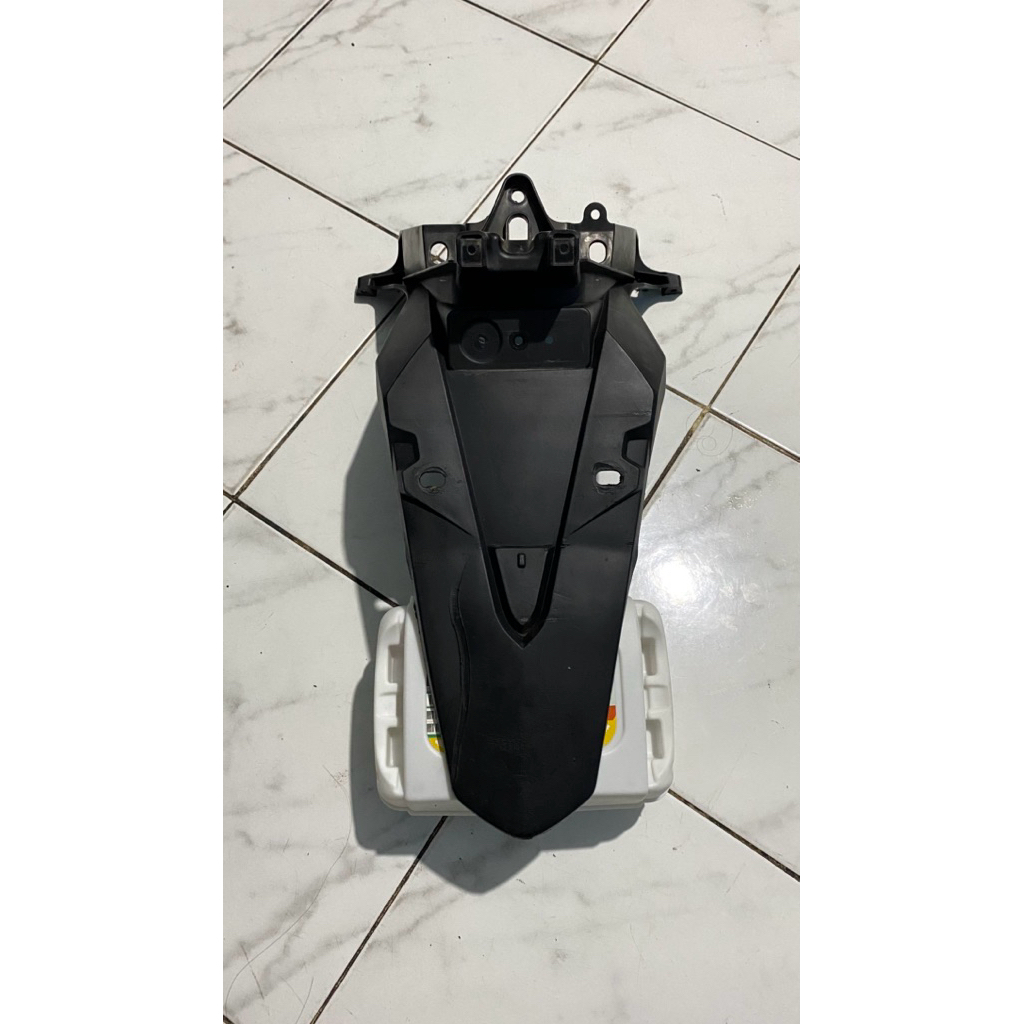 SPAKBOR BELAKANG PCX CBU LED
