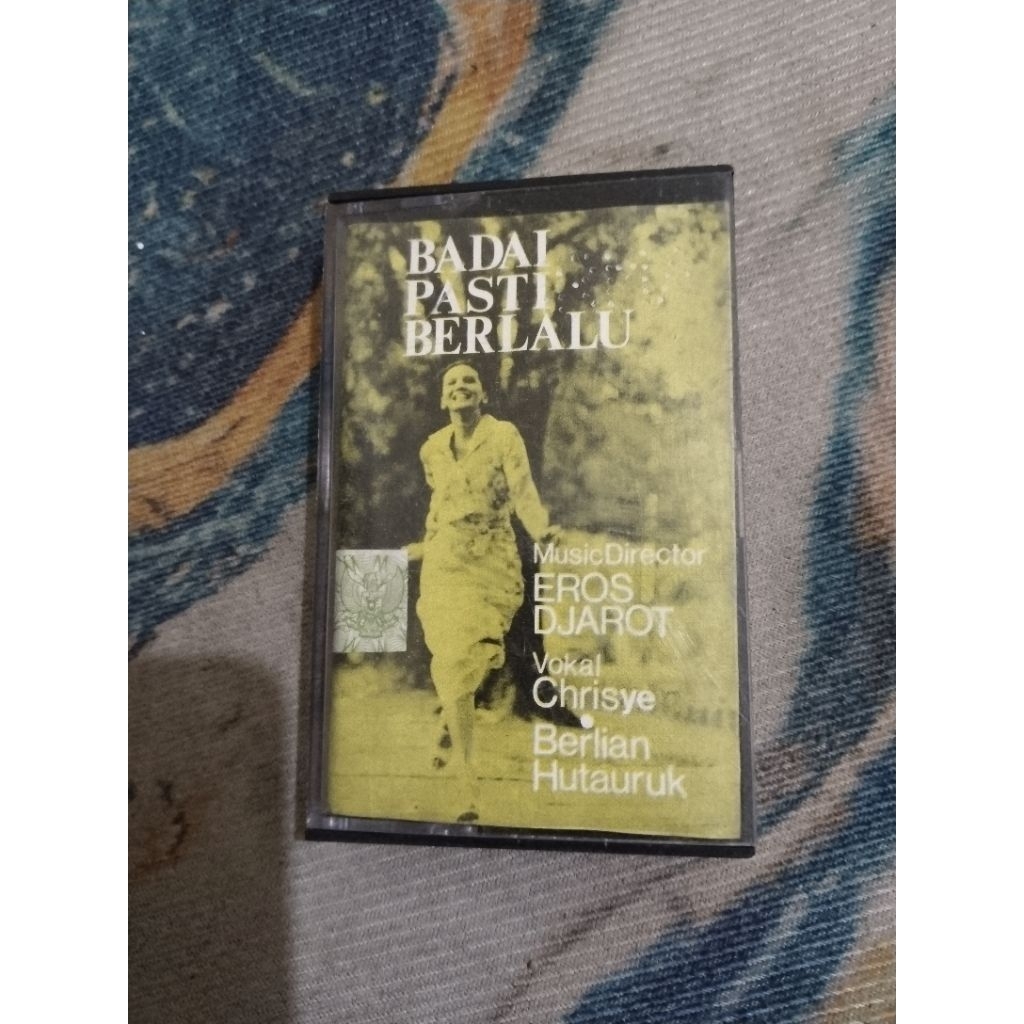 Kaset pita badai pasti berlalu Chrisye Eros Djarot