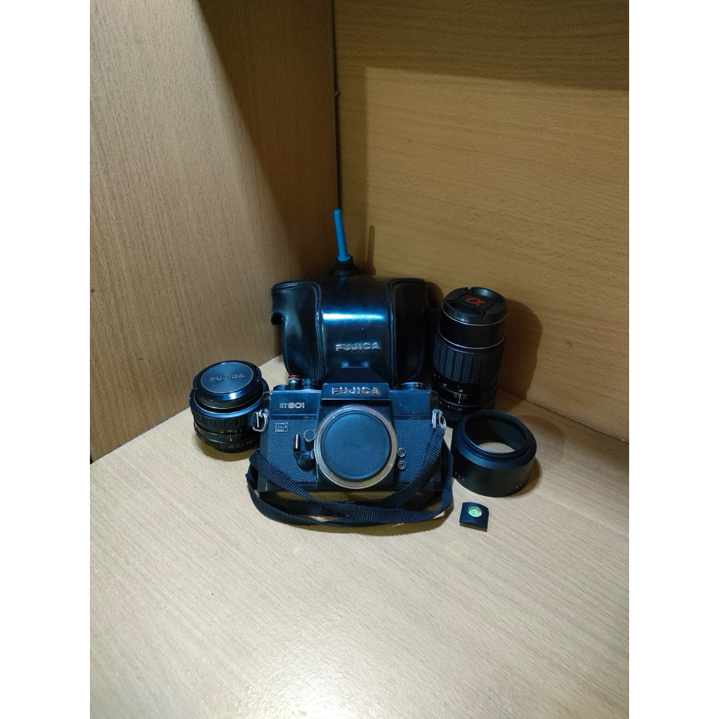 Fujica ST801 Fix EBC Fujinon 50mm F1.4 & Fix EBC Fujinon•T 135mm F3.5 Camera Analog