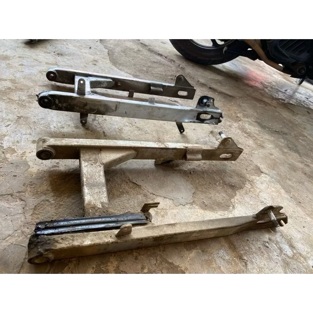 Swing Arm Karisma 125D Original Copotan