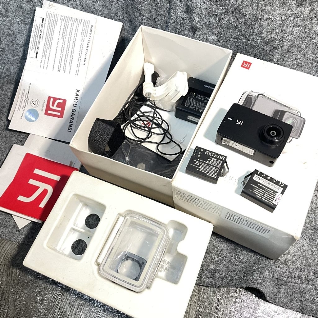 Kamera Action Cam YI Discovery 4K Hitam Original Lengkap Baterai dpt 2