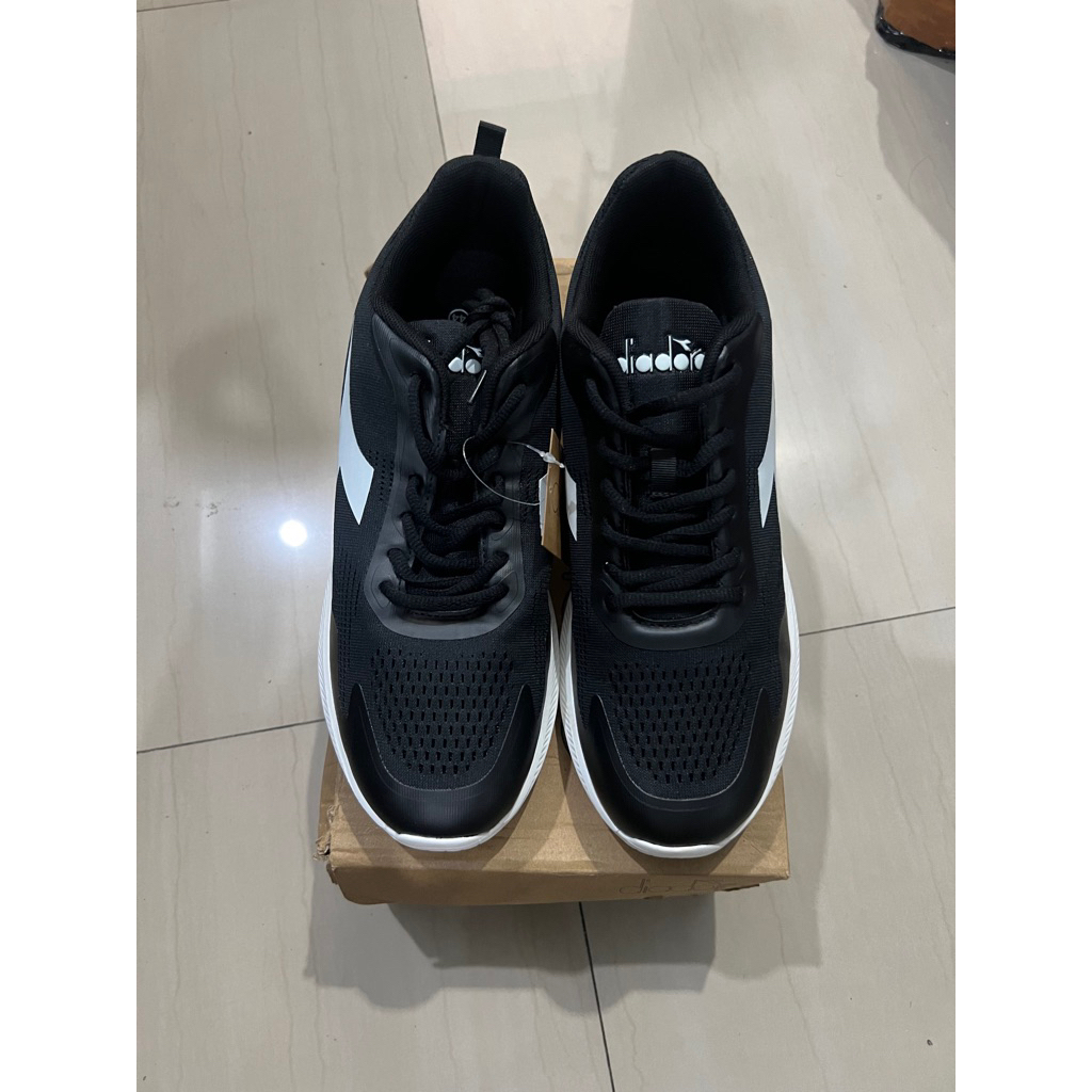Diadora Helios Black 100% Original