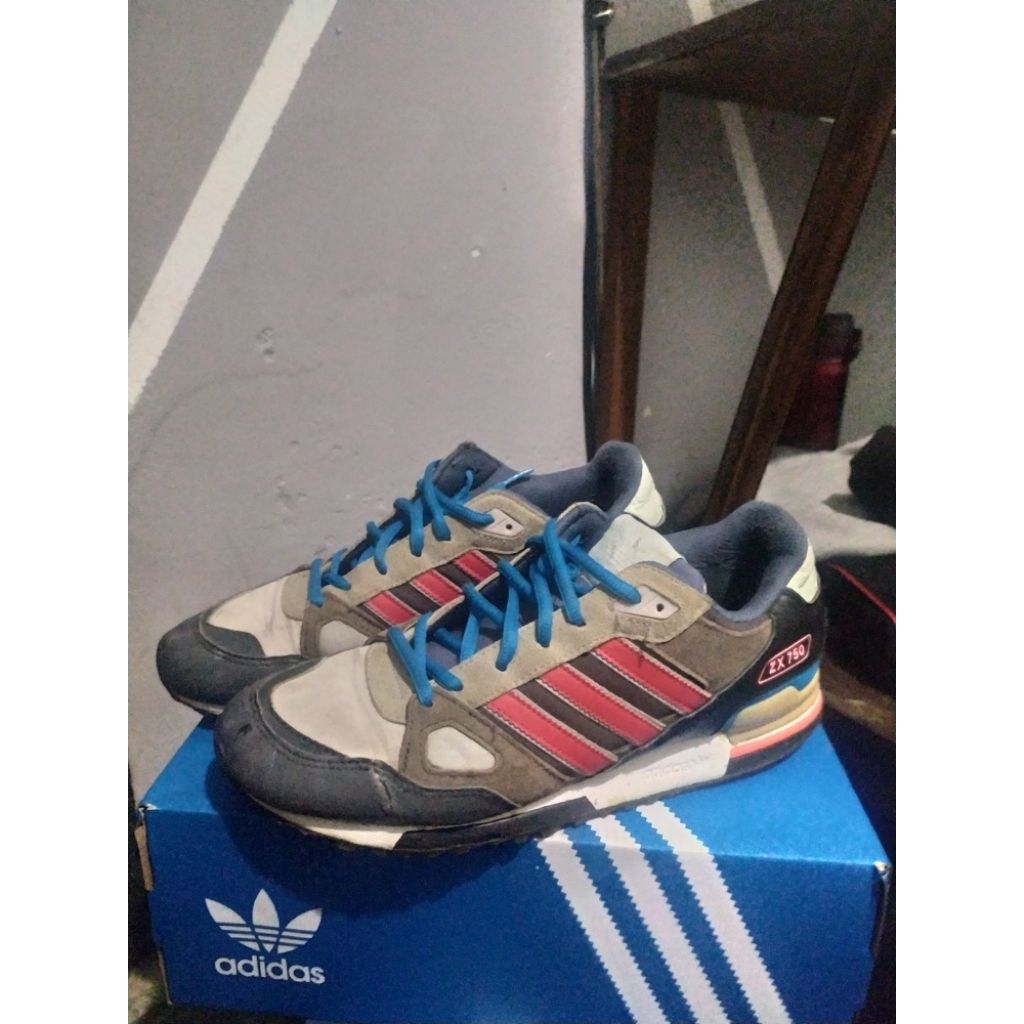 Adidas ZX 750