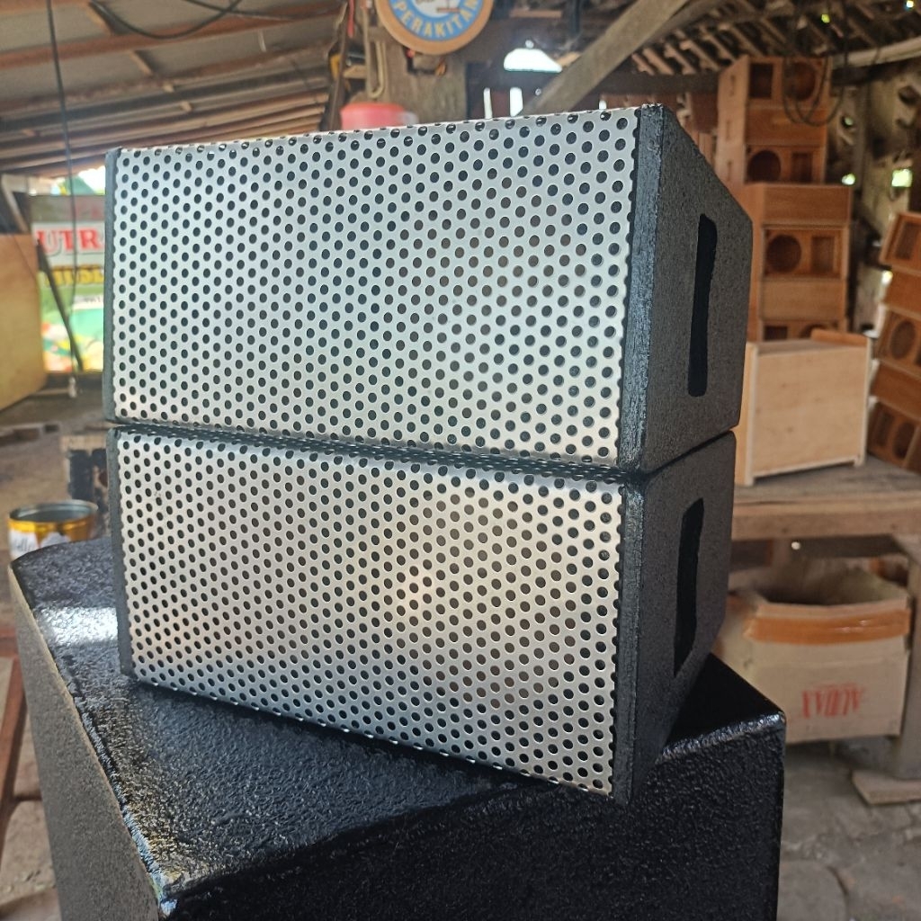 Box Speaker Line Array 4 Inch Finishing plus Grill