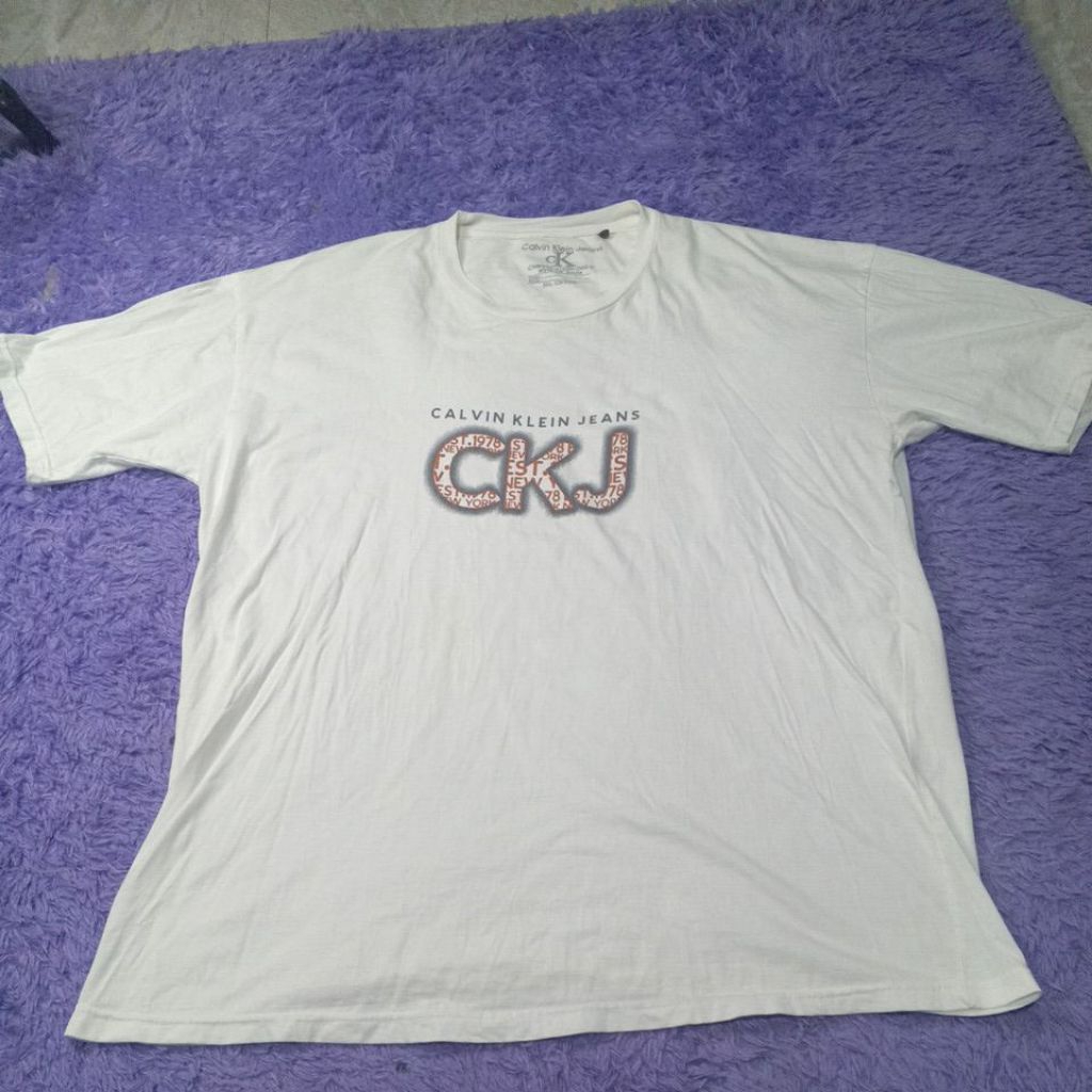 Kaos Calvin Klein putih