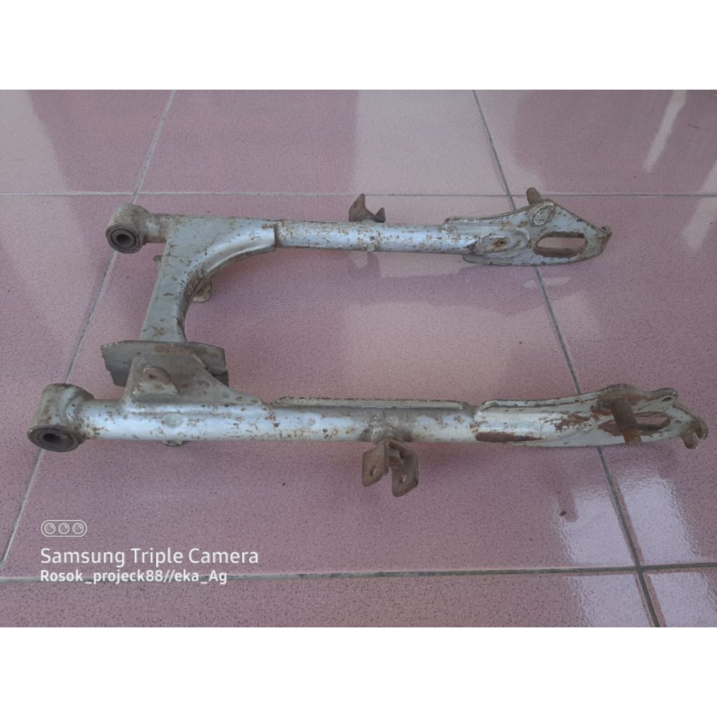 swing arm honda CG125 CB125