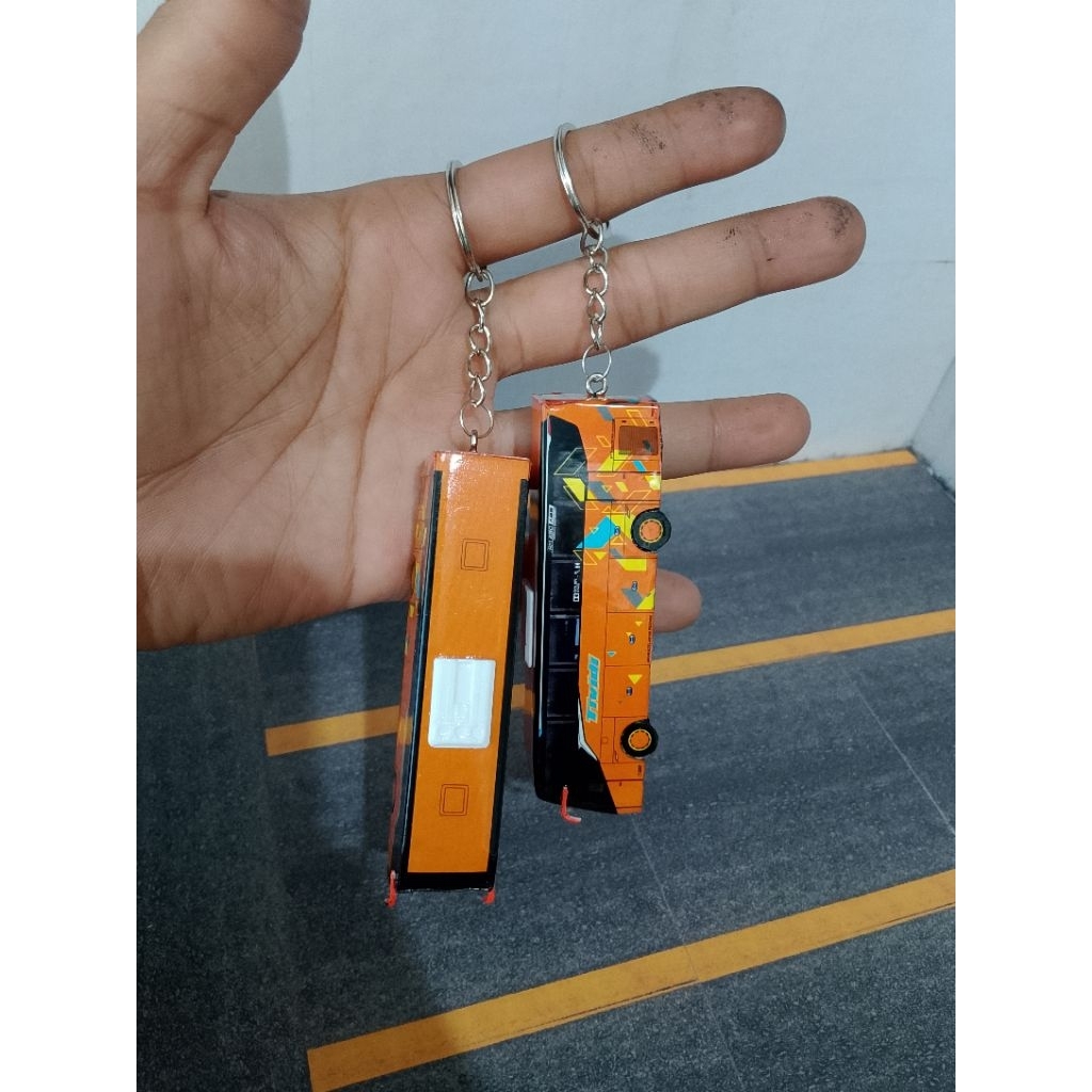gantungan.kunci.bis.handmade.(tividi)