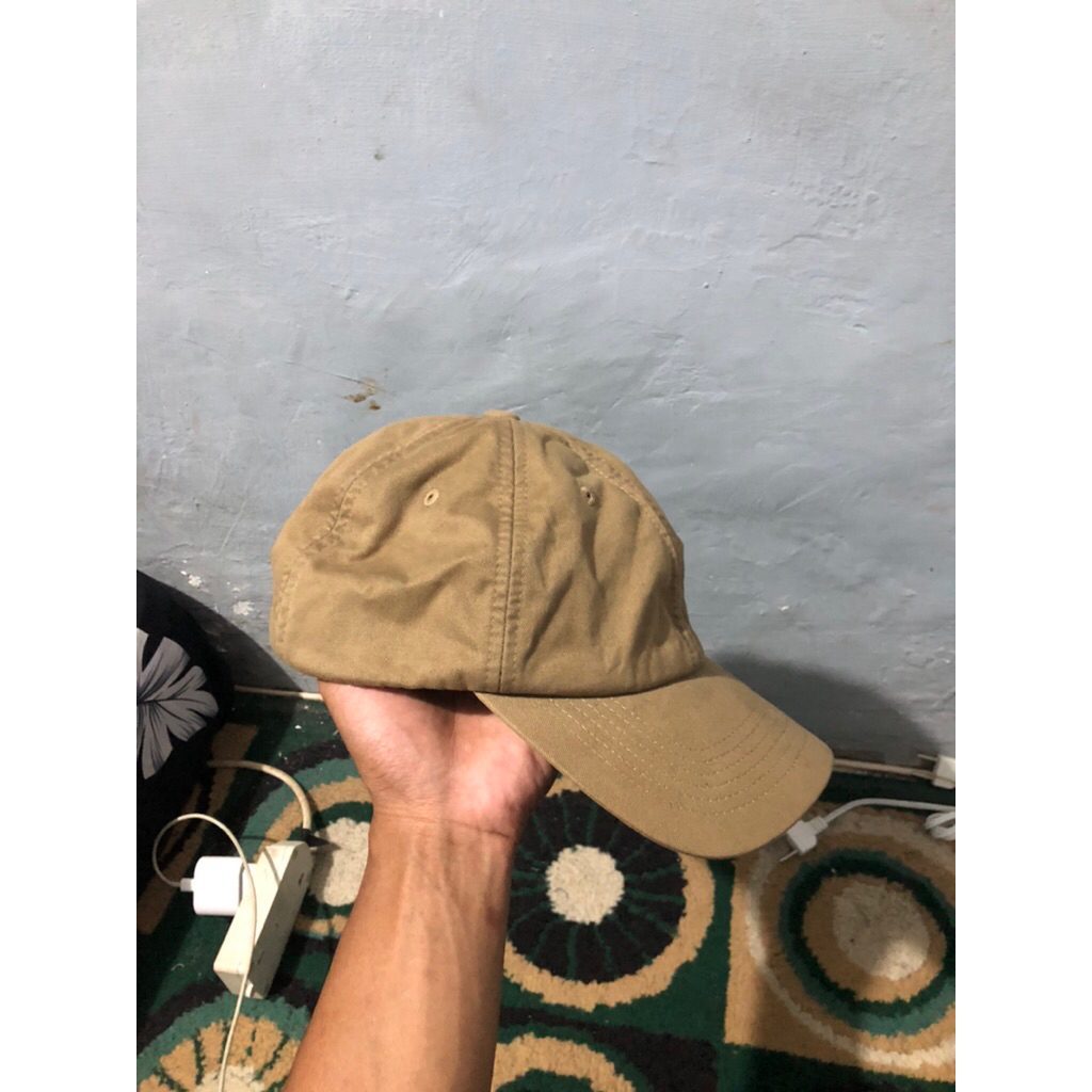 Topi UNIQLO
