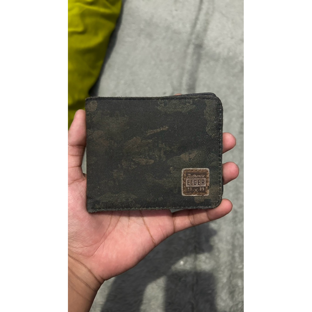 dompet eiger second
