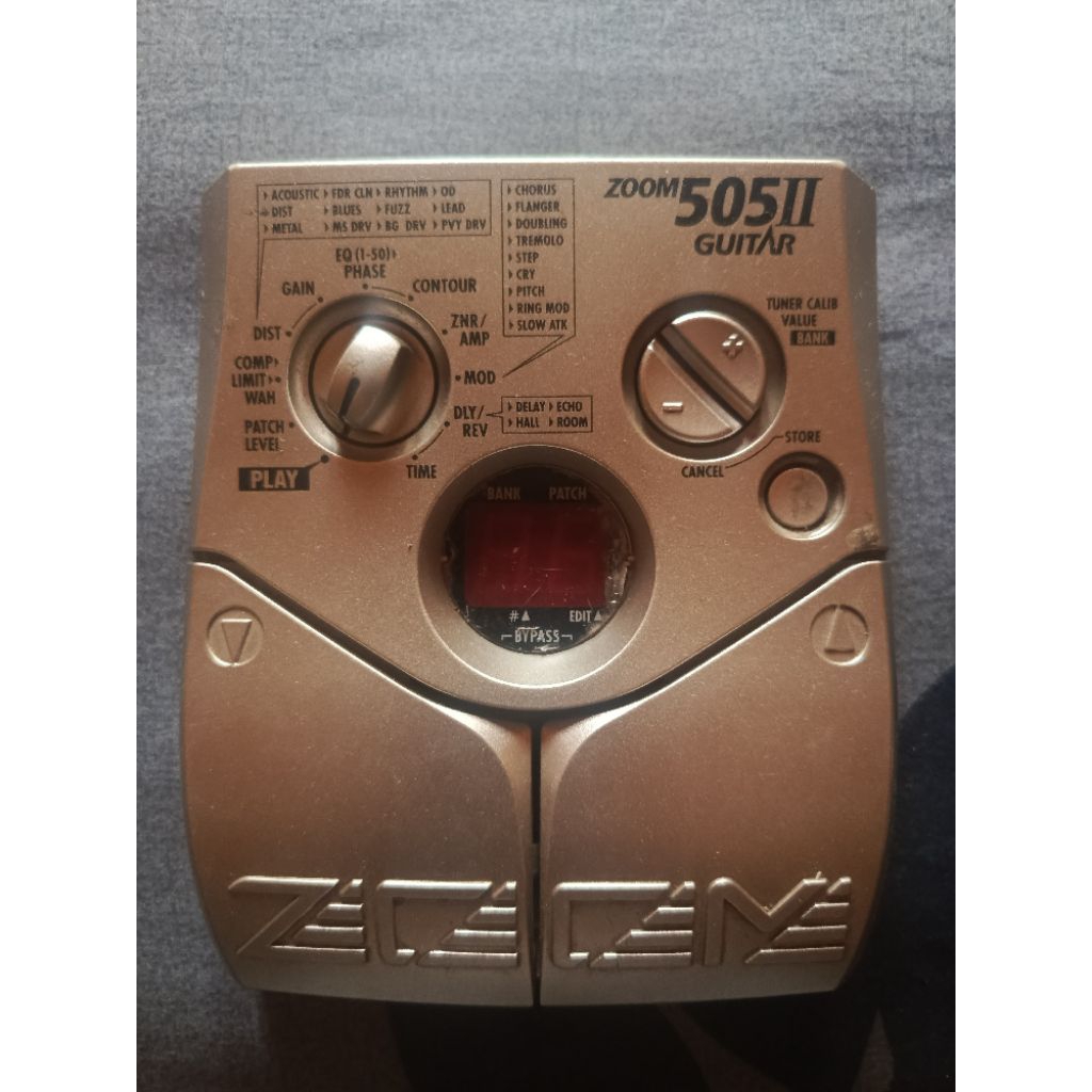 Efek Gitar Zoom 505II