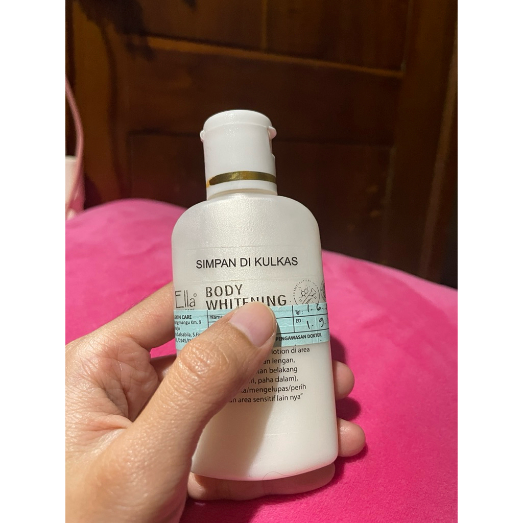 WHITENING BODY 01 ELLA SKINCARE (preloved)