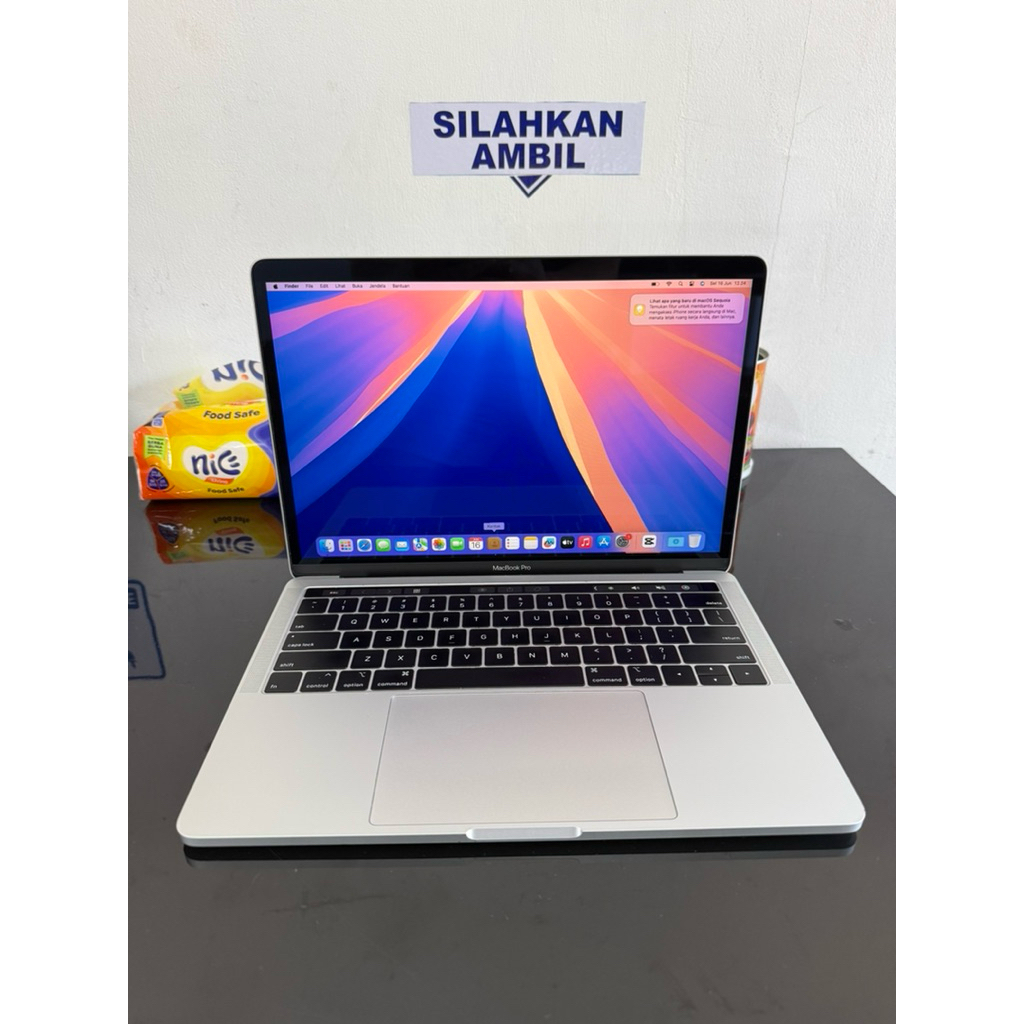 Macbook pro 2019 8/256 original seken