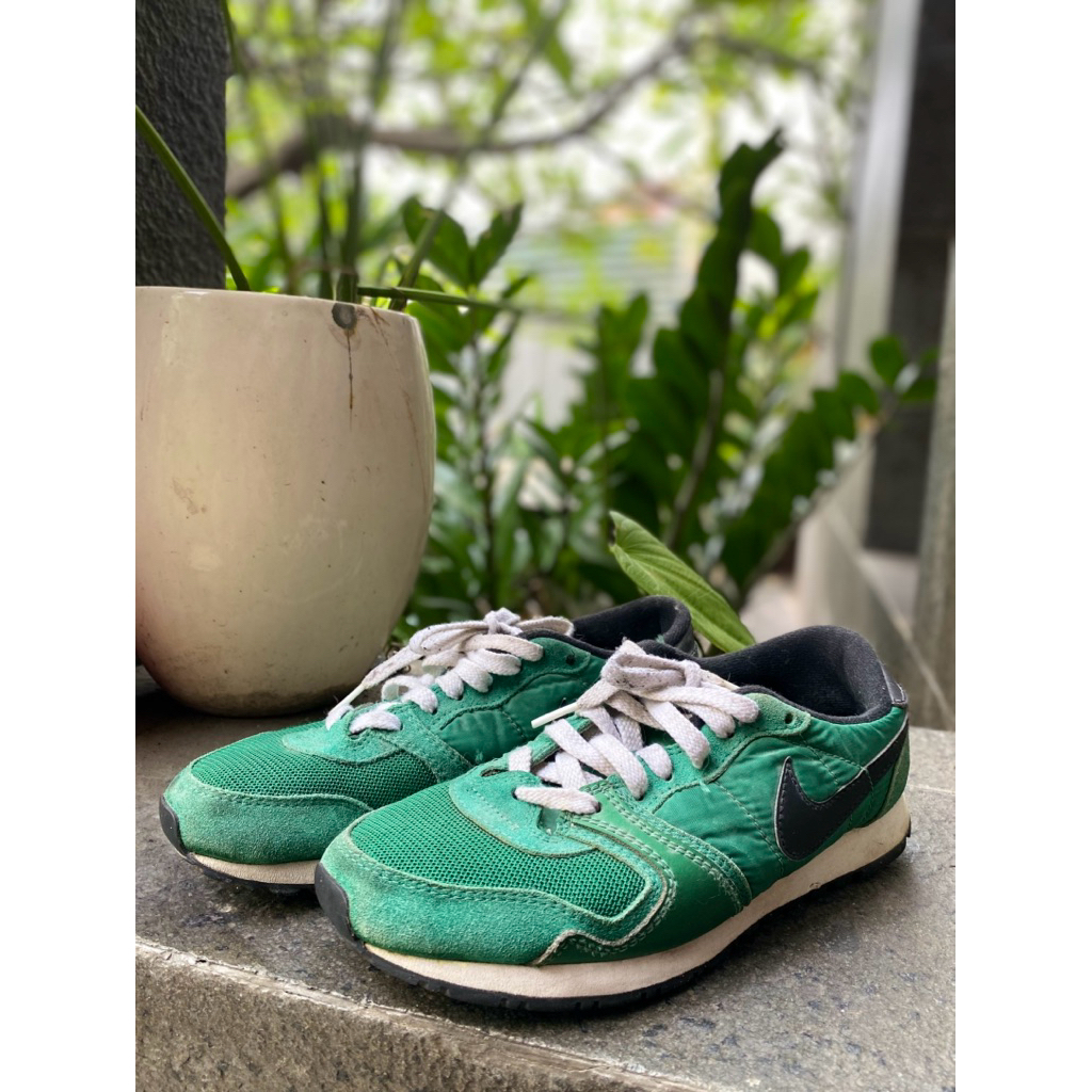 [Preloved] N1KE AIR VENGEANCE VINTAGE GREEN V-SERIES SIZE EU 40 |