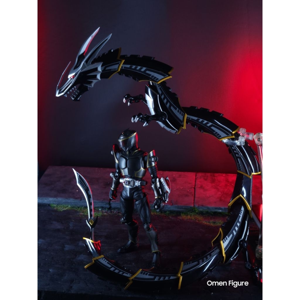 SHF Kamen Rider Ryuga & Dragblacker BIB