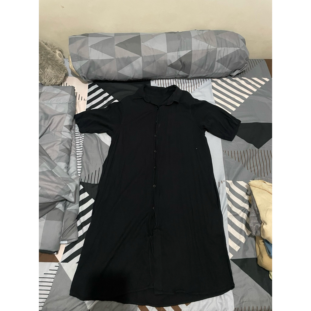 Prelove Kemeja Dress Hitam