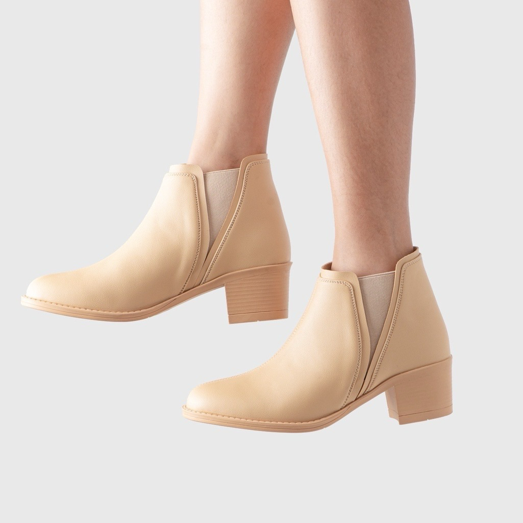preloved butty boots by adorable project