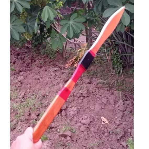 tombak kyai pleret tombak kayu mainan tombak pusaka mainan tombak kayu mainan kayu tombak  kerajaan 