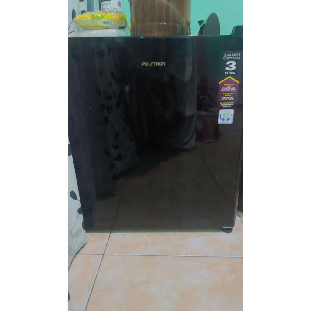 Kulkas Polytron Mini 50 liter second preloved instant only