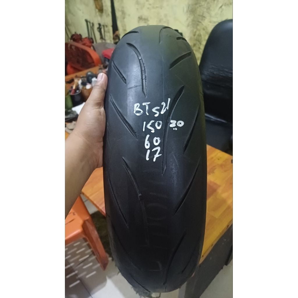 BATTLAX s20 150/60-17