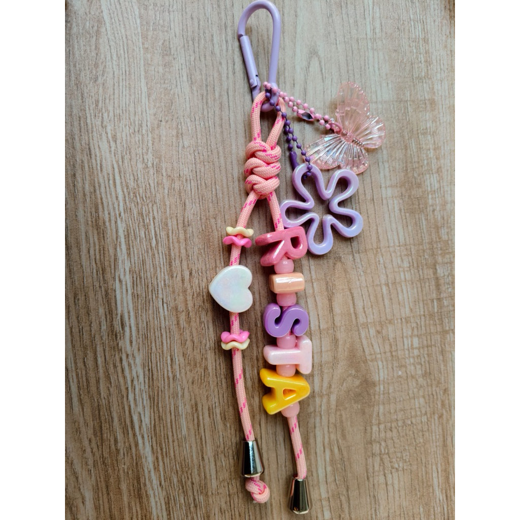 bag charm 5 huruf + 2 gantungan