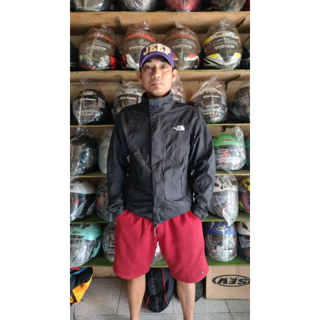 Jaket outdor brand the north face Hyvent waterproof