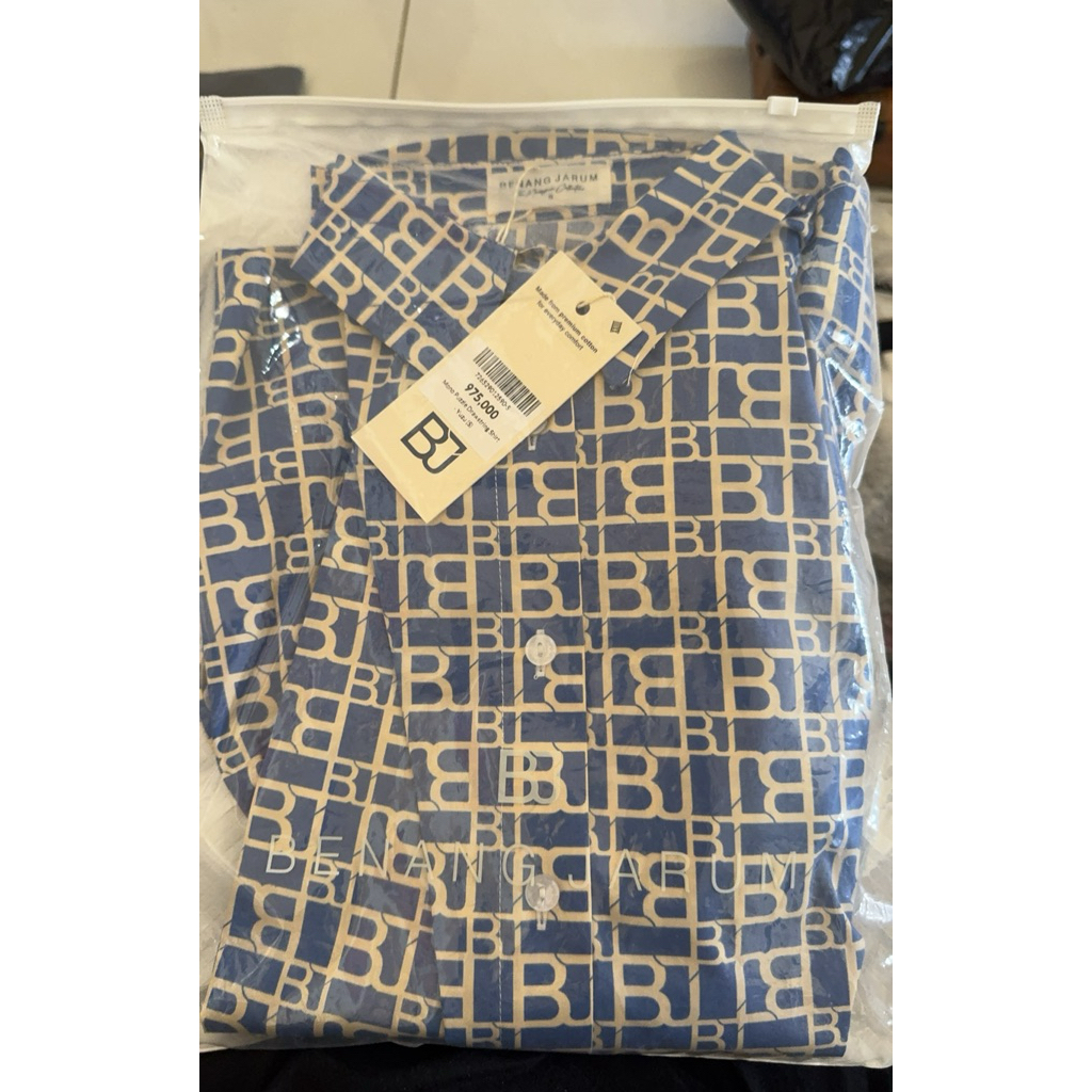 monogram benang jarum