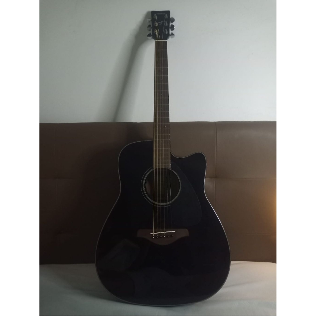 Yamaha fgx800c