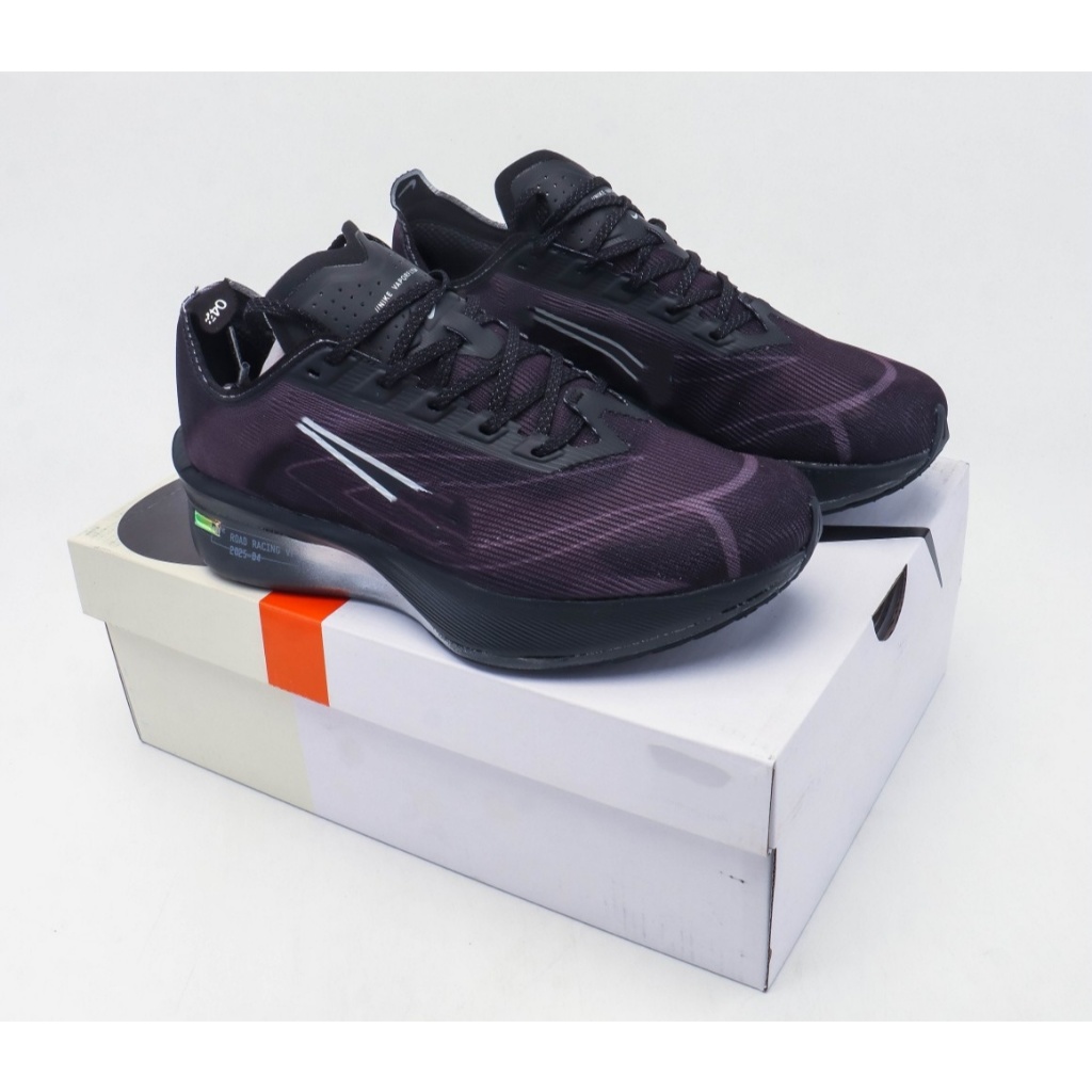 ZoomX Vaporfly Next% 4 proto adalah sepatu lari balap edisi terbatas