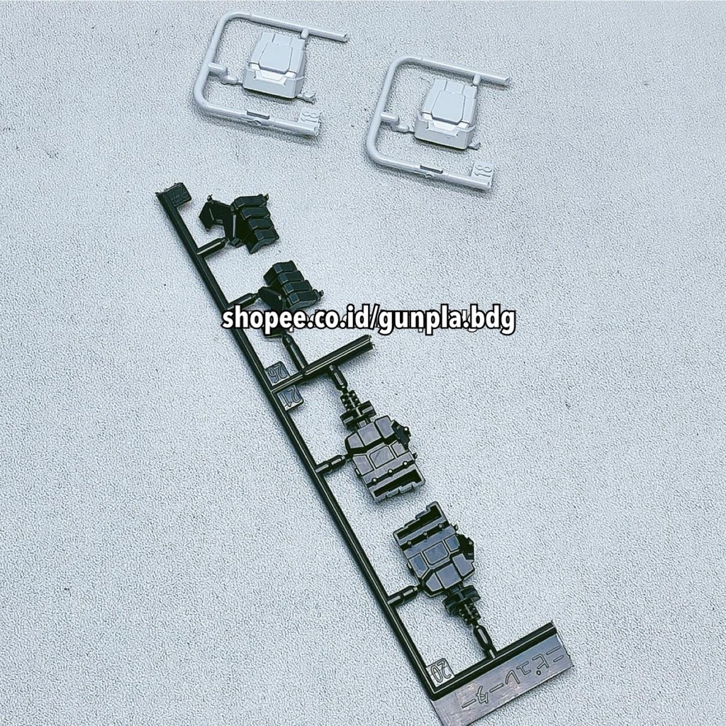 Bandai PG Gundam Exia Part Clenched Hand