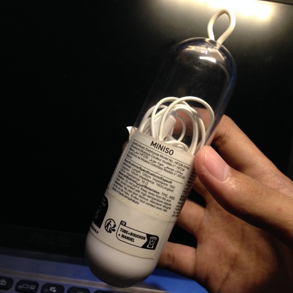 (Preloved/Bekas) Miniso White Earphone Capsule / Headset Kapsul Putih