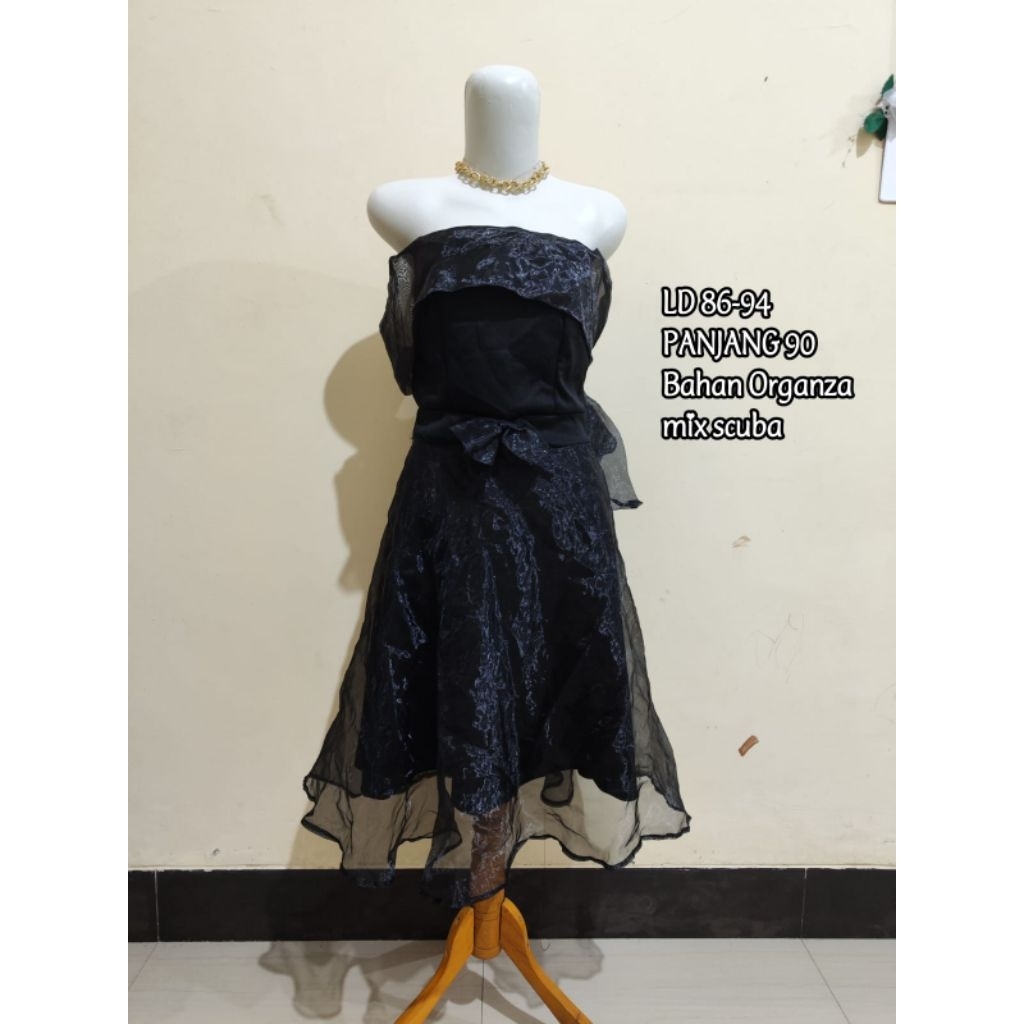 Gaun hitam/gaun pesta/pakaian wanita/preloved