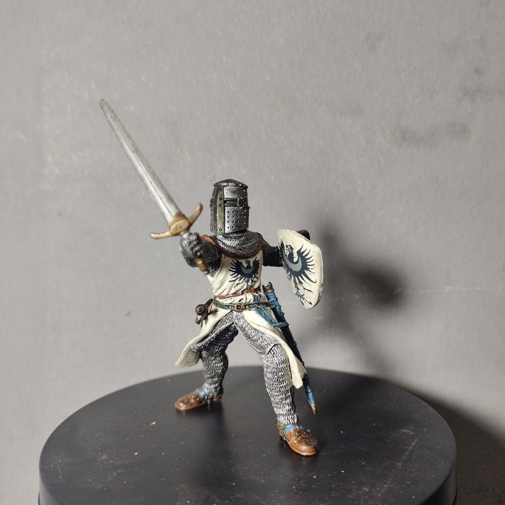 Papo White Knight With Sword (model #39946)