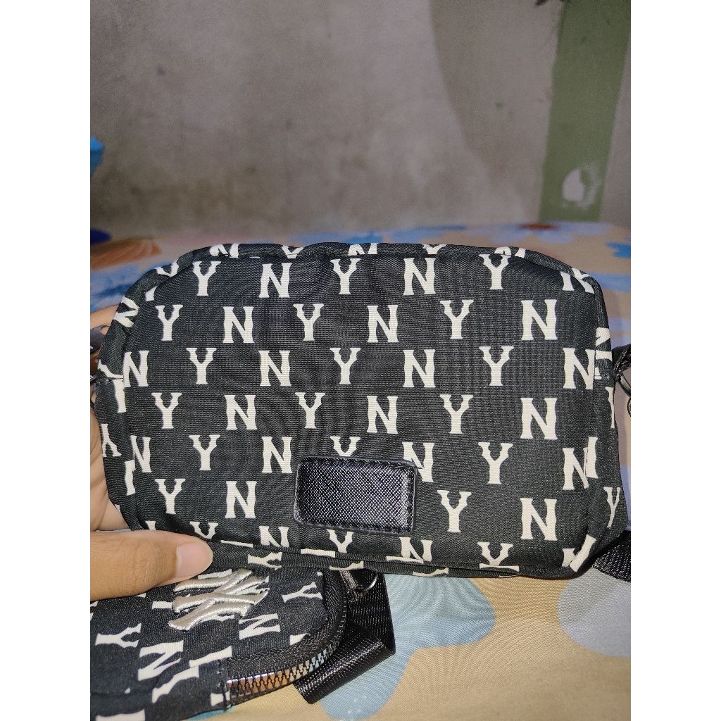 Tas Selempang MLB NY Monogram