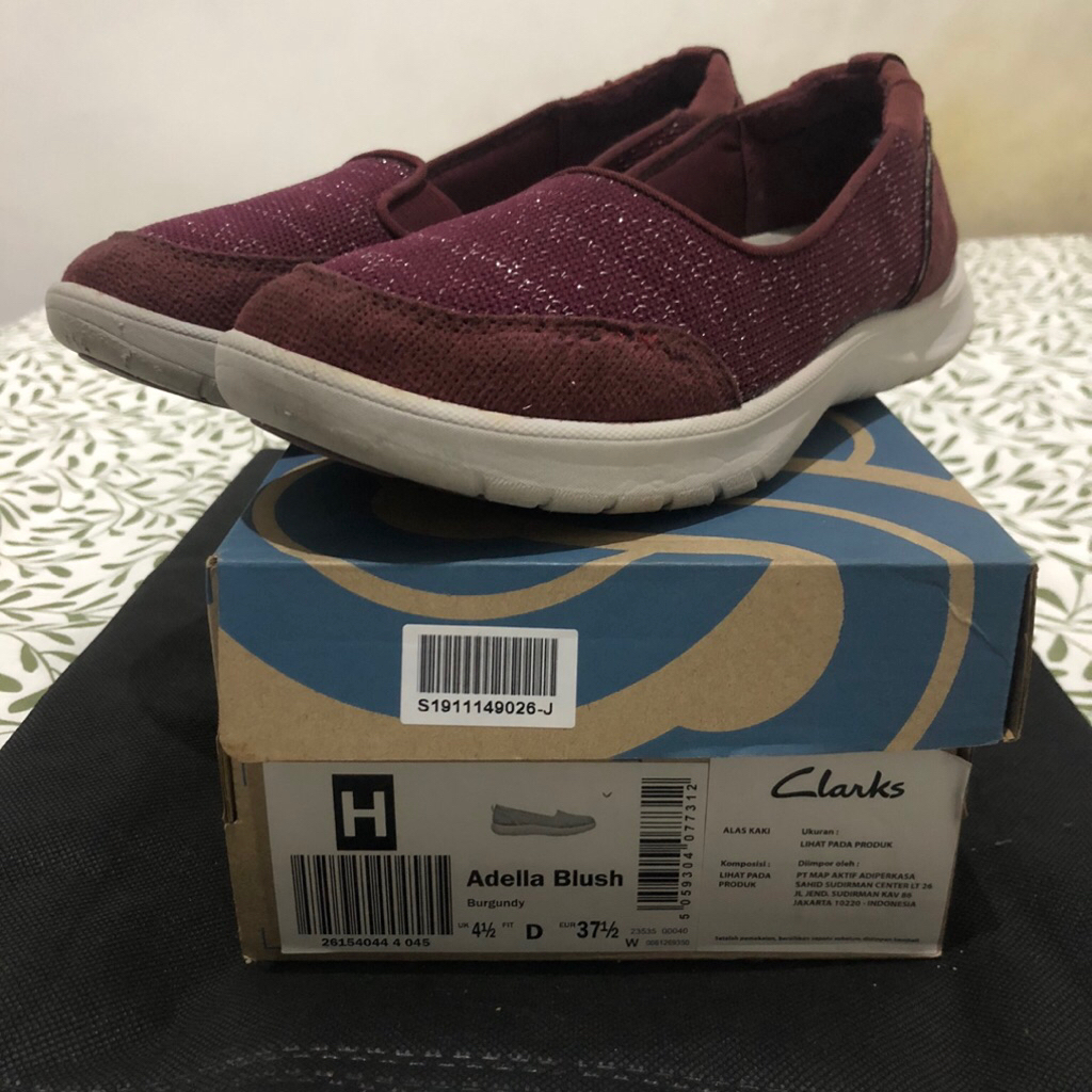 Sepatu Clarks Adella Blush Slip On