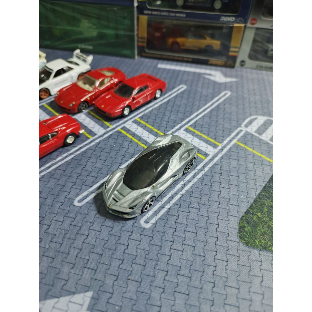 HOT WHEELS REGULER LOOSE LAFERRARI