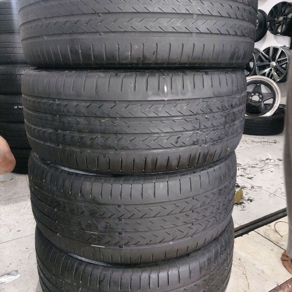 235/45 R19 Continental Tahun 2024