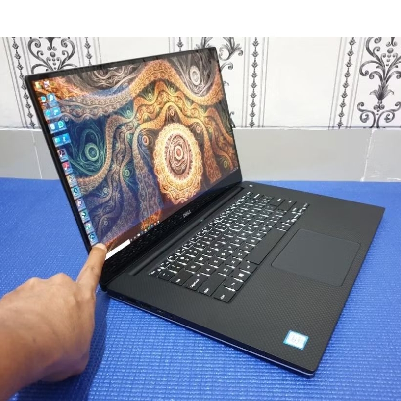 Laptop Dell Precision 5520 Touch Intel Core i7  VGA Nvidia Quadro M1200 15-Inch 4k Resolusi