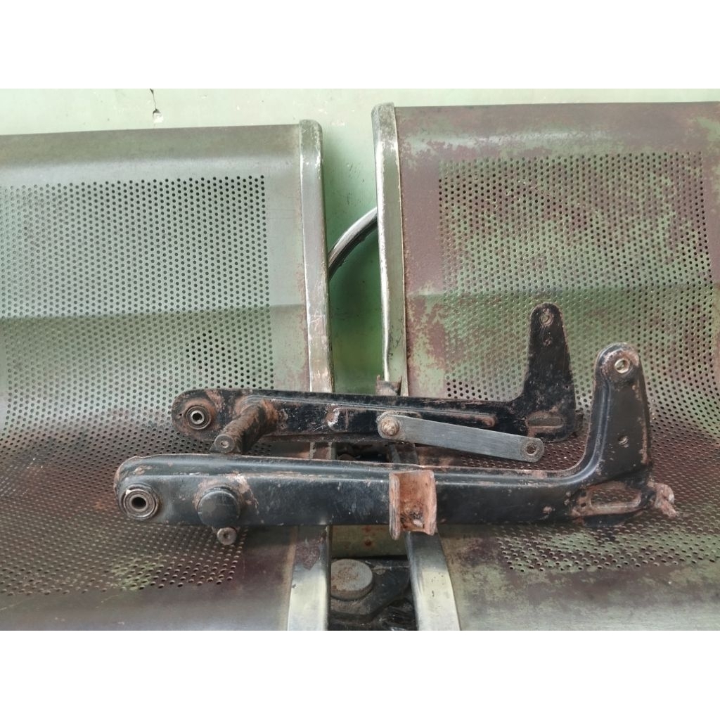 swing arm sapit urang honda c70 original