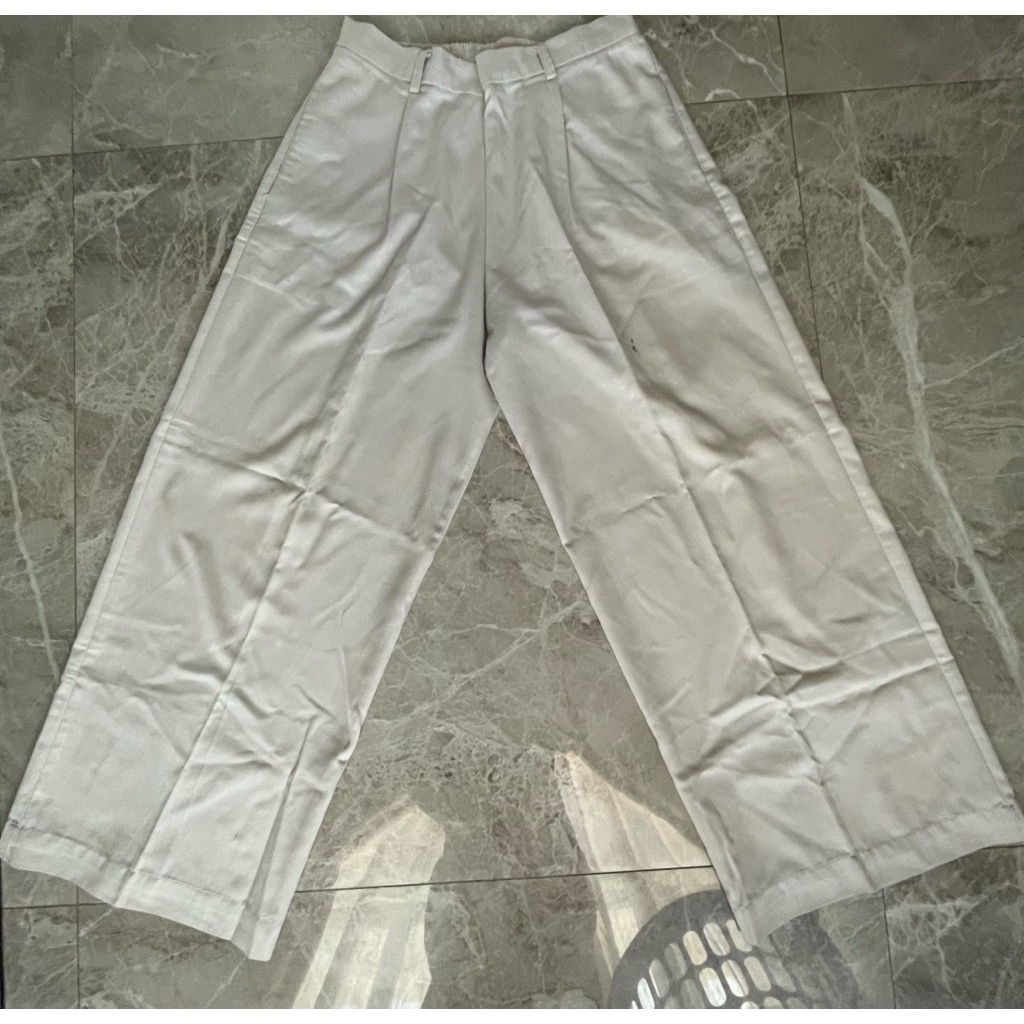 Preloved Kulot Wanita Ivory