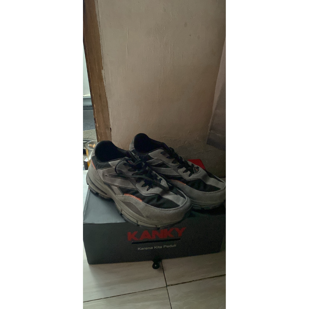 sepatu kanky roadstar