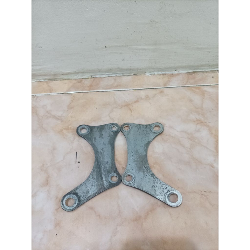 Breket mesin KLX DTRACKER 150 original copotan