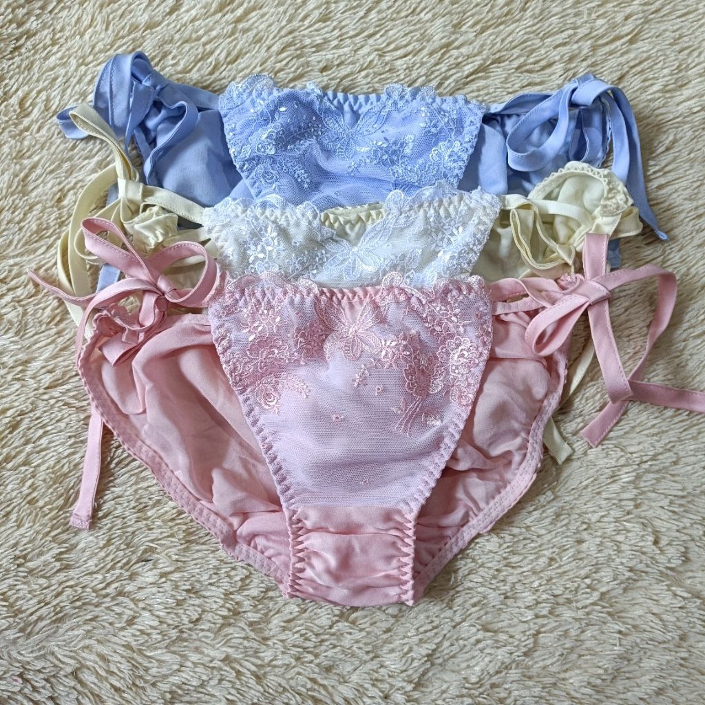 Panty Celana Dalam Wanita Sexy  Satin Tali Samping By Peach John