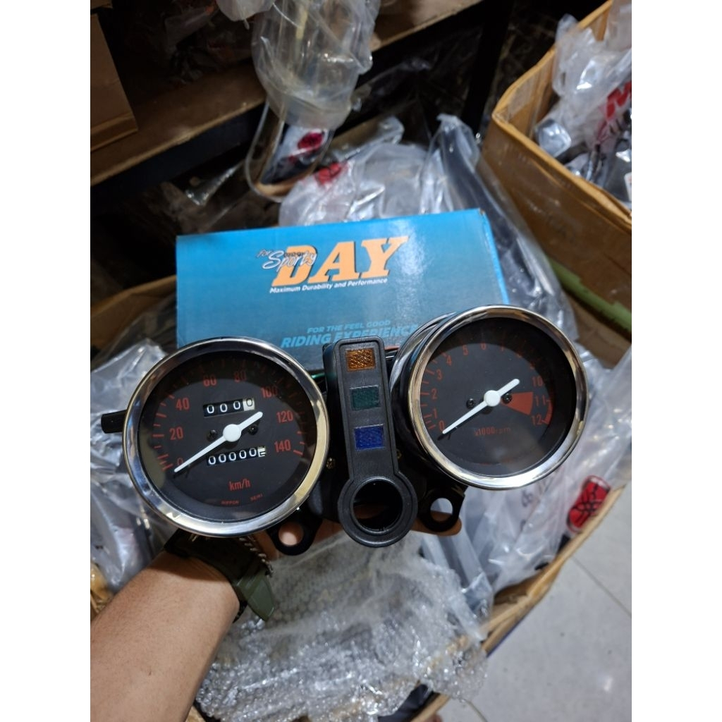 SPEEDO SPIDO GL100 GL125 79 STYLE SET DENGAN DUDUKAN KONTAK DUDUKAN SPIDO