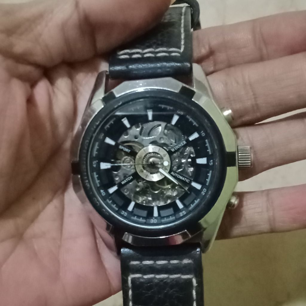 jam tangan skeleton winner kondisi normal