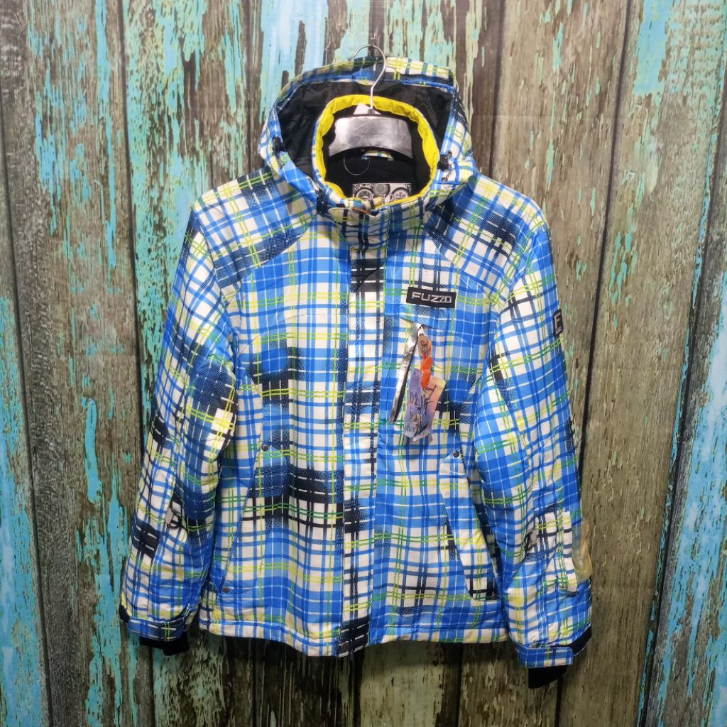 Jacket outdoor snowboard FUZZO TEBAL cocok musim dingin size 100 fit X L (Panjang 75cm Lebar 60cm)