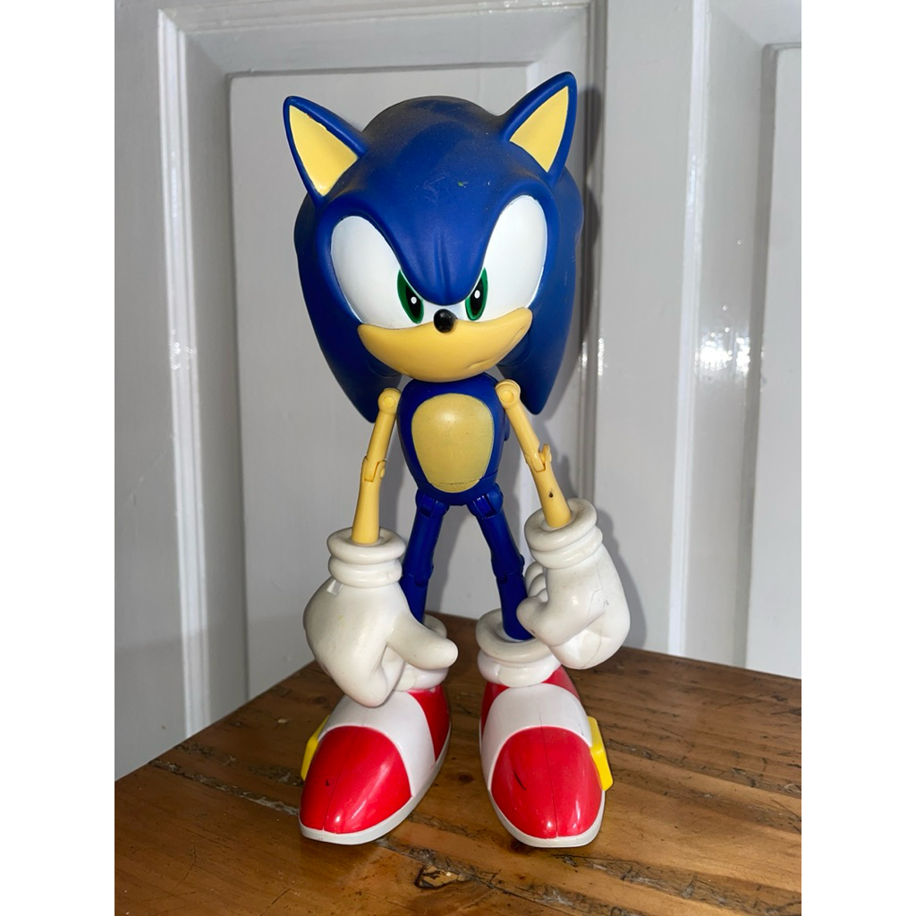 SONIC THE HEDGEHOG ACTION FIGURE JAZWARES 10 INCH